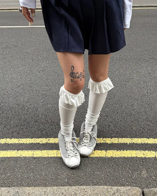 Frilled Outseam Loose Socks