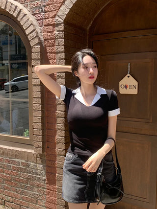 Color-layered short-sleeved T-shirt