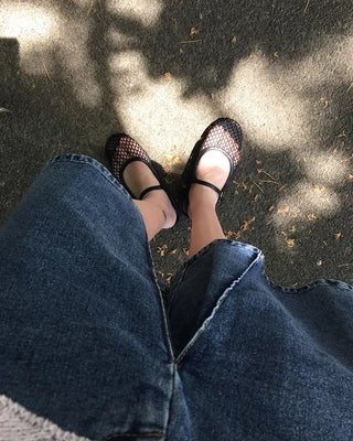 Mesh strap flat sandals