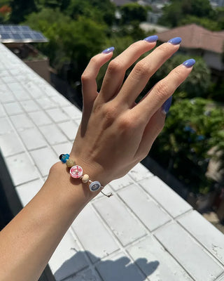 Unique button stone bracelet