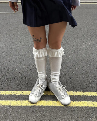 Frilled Outseam Loose Socks