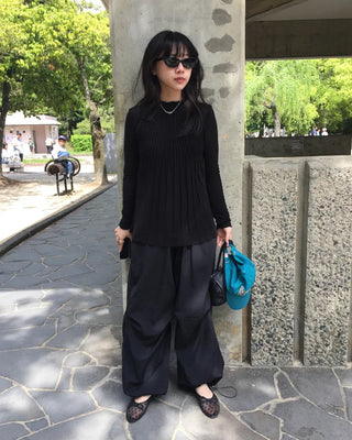 2-Way Knee-Tuck Easy Nylon Pants