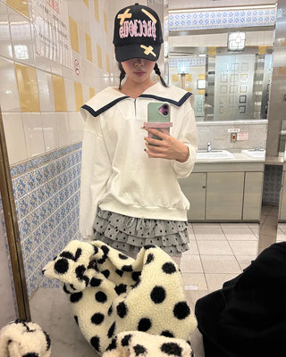 Sailor collar slit button sweatshirt