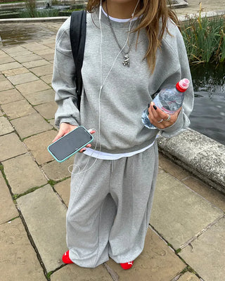 Round neck sleeve piping sweatshirt