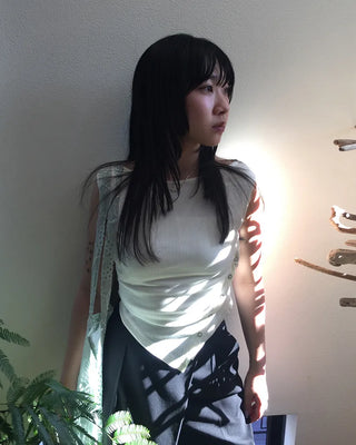 Asymmetrical Snap Button Sleeveless Top