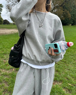 Round neck sleeve piping sweatshirt