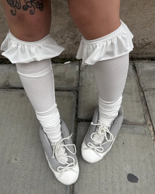 Frilled Outseam Loose Socks