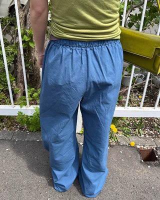 Cotton pants with elastic waistband