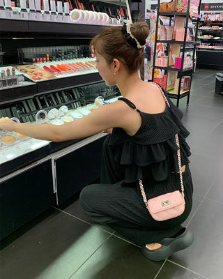 Quilted chain shoulder mini bag