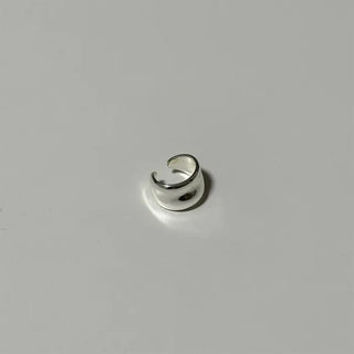 Simple ear cuff