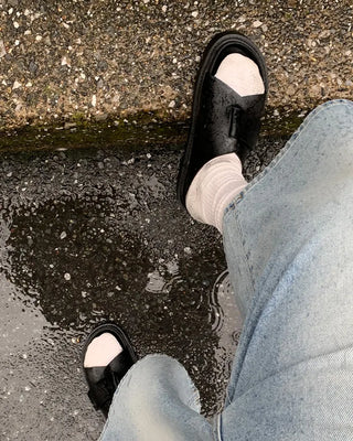 Simple point sandals
