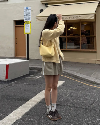 Two-line track elastic waist shorts