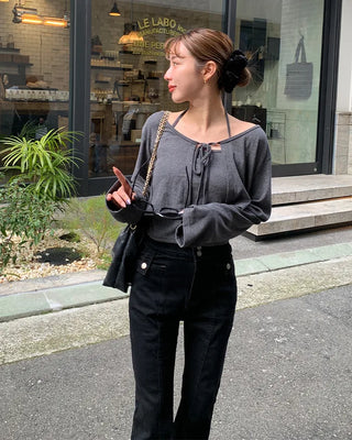 Double-button slit bootcut denim pants