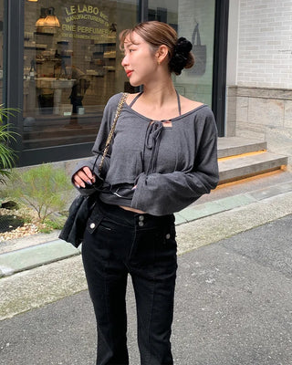 Double-button slit bootcut denim pants