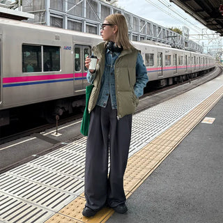 Wide-leg slacks