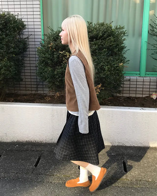 Checked pleated midi skirt