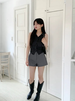 Classic high-waisted short slacks