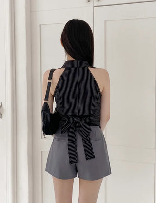 Classic high-waisted short slacks