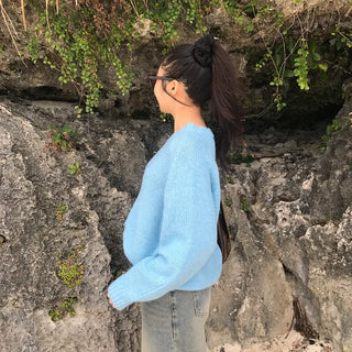 Vivid V-neck knit