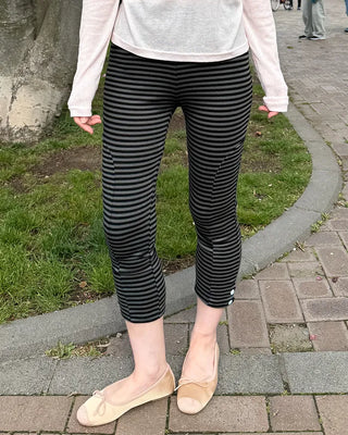 Elastic waistband button detail leggings pants