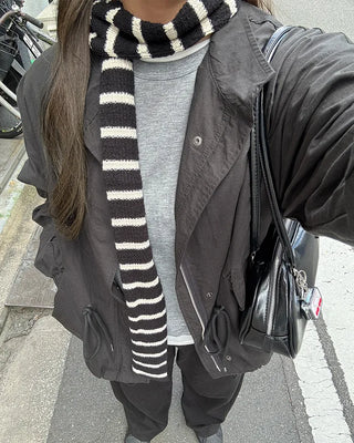 Border pattern scarf