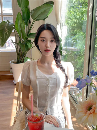 Ribbon tie striped blouse