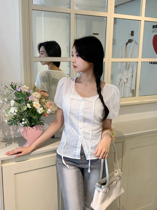 Ribbon tie striped blouse
