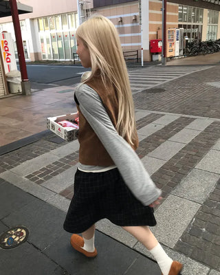 Checked pleated midi skirt