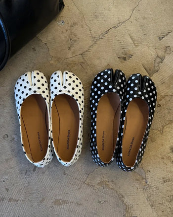 Dot Tabi Flat Shoes