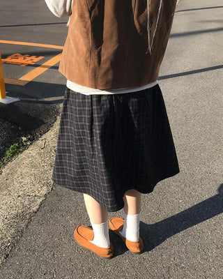 Checked pleated midi skirt