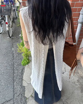 Perforated lace slit dress