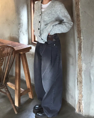 Wool V-neck button cardigan