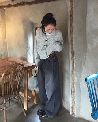Wool V-neck button cardigan