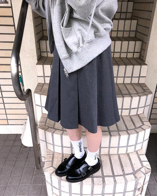 Pleated medium skirt
