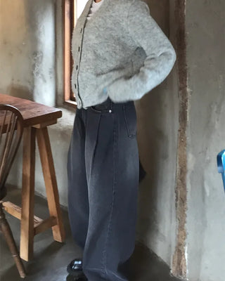 Wool V-neck button cardigan