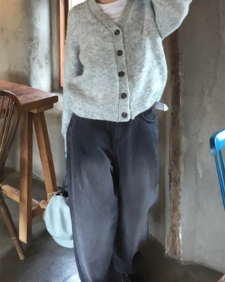 Wool V-neck button cardigan
