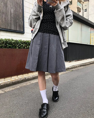 Pleated medium skirt