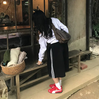 Off-shoulder sweatshirt