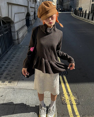 Frilled border turtleneck T-shirt
