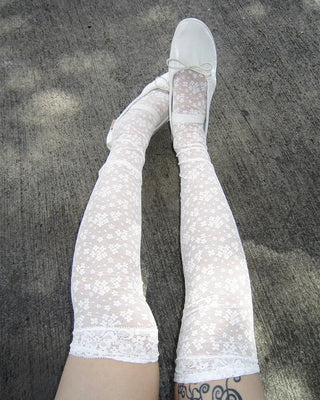 Flower lace sheer knee-high socks