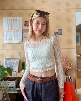 Boat neck floral lace slim top