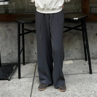 One-pintuck wide slacks