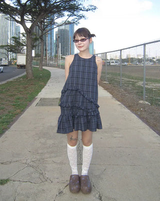 Flower lace sheer knee-high socks