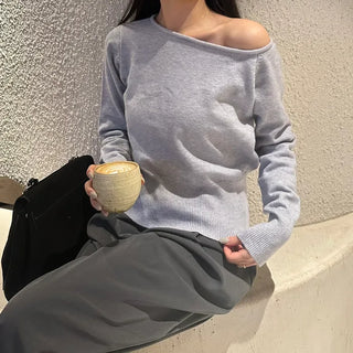 Asymmetrical off-shoulder knit