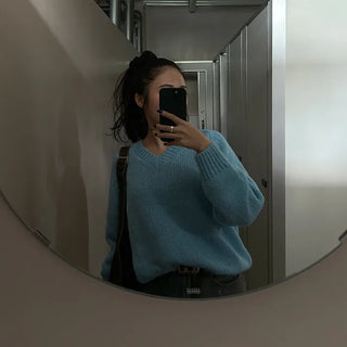 Vivid V-neck knit