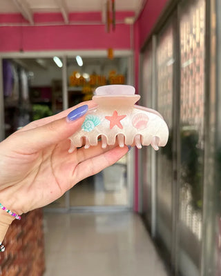 Marine Point Round Hair Clip