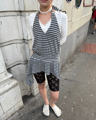 Lace V-neck ribbed slim T-shirt