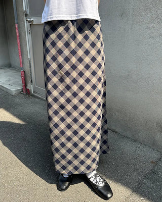 Checked long skirt