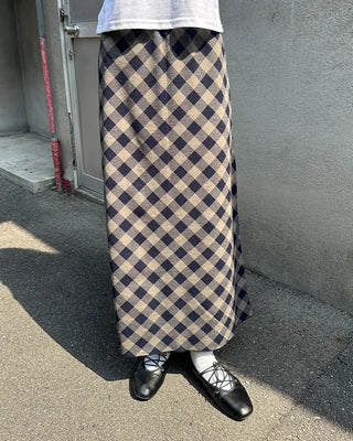 Checked long skirt