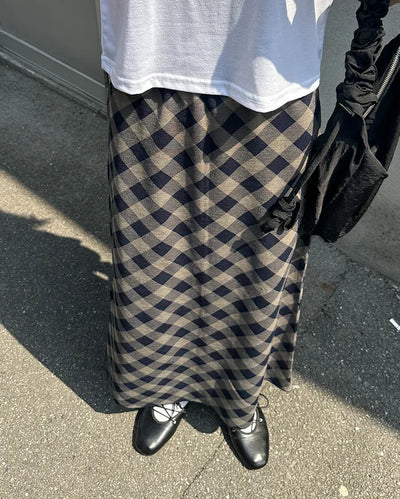 Checked long skirt